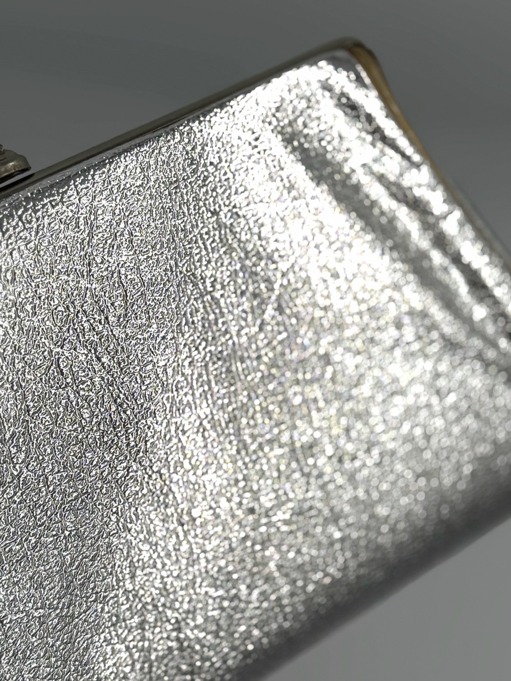 Vintage 1960s Silver Metallic Clutch Purse Chain Strap MCM Evening Bag - Picture 5 of 8
